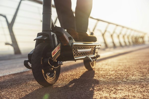 Découvrez la puissance de la trottinette électrique segway zt3 pro